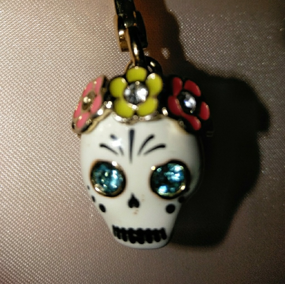 Candy scull